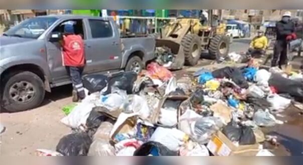 Chiclayo: Vecinos denuncian que municipalidad distrital arroja la basura del sector en la vía pública